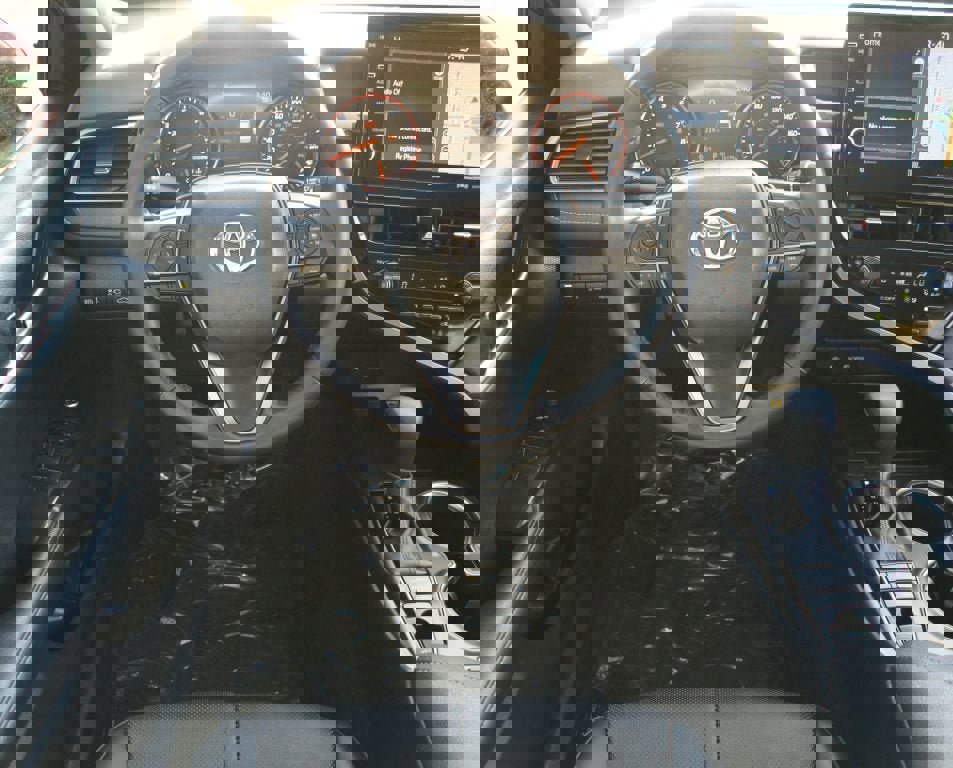 Used 2023 Toyota Camry XSE image 5