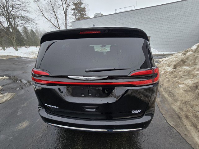 New 2026 Chrysler Pacifica Select image 5