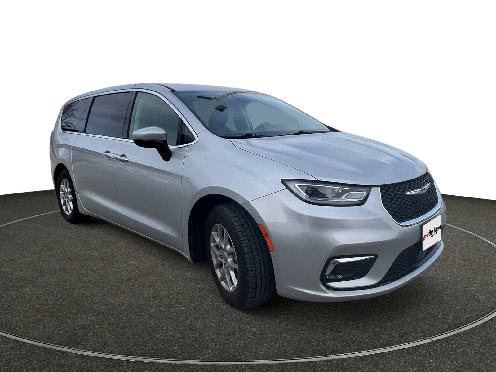 Used 2023 Chrysler Pacifica Touring-L image 9