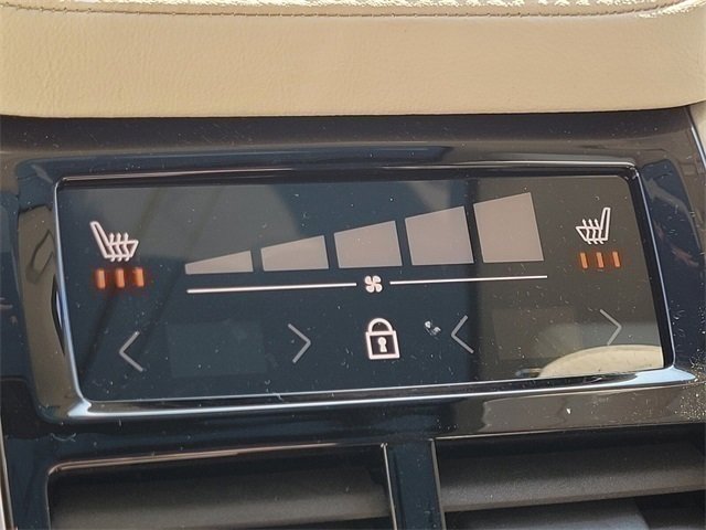 Certified 2025 Volvo XC90 T8 Plus image 8