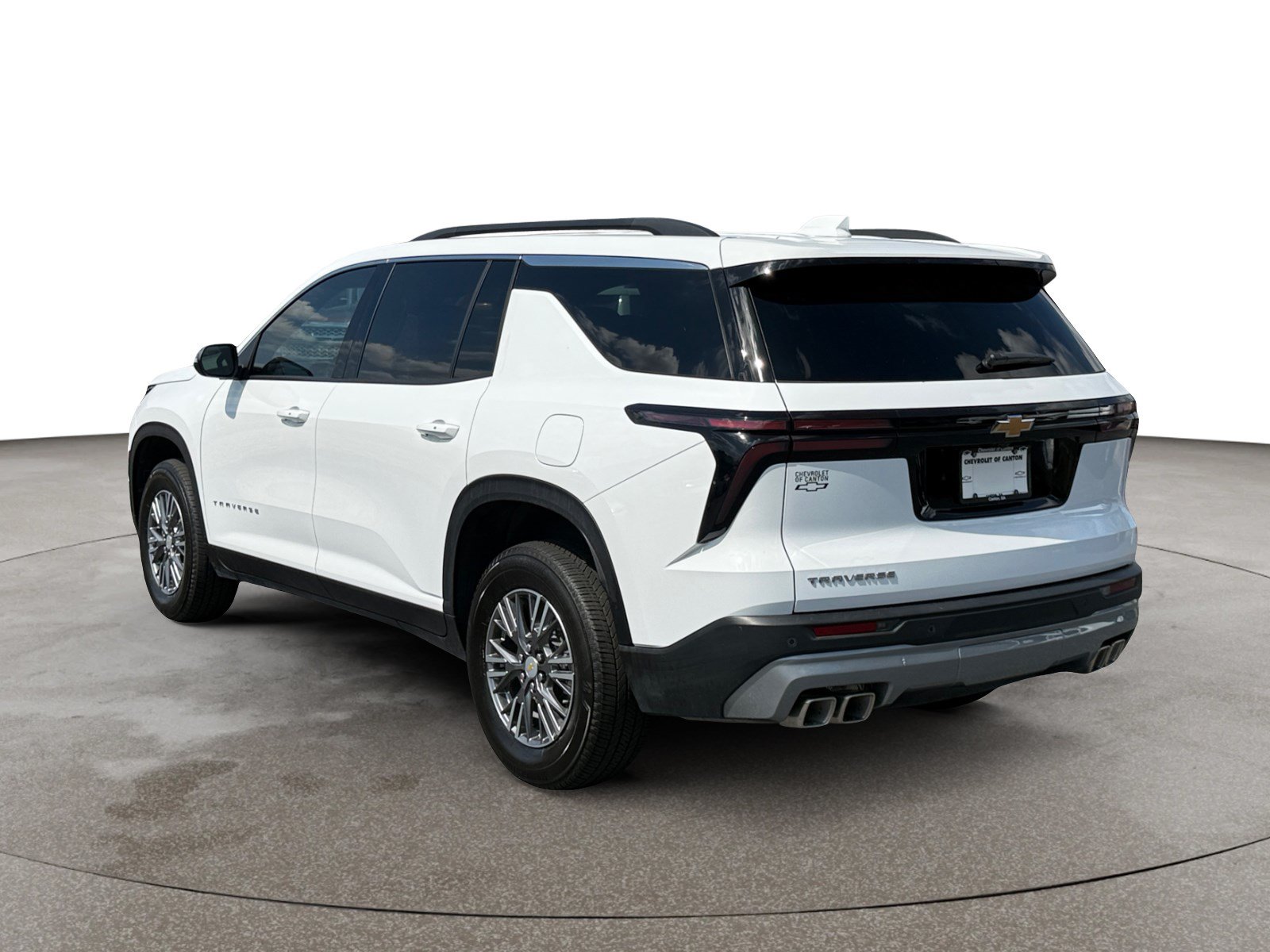 Used 2026 Chevrolet Traverse LT FWD image 7