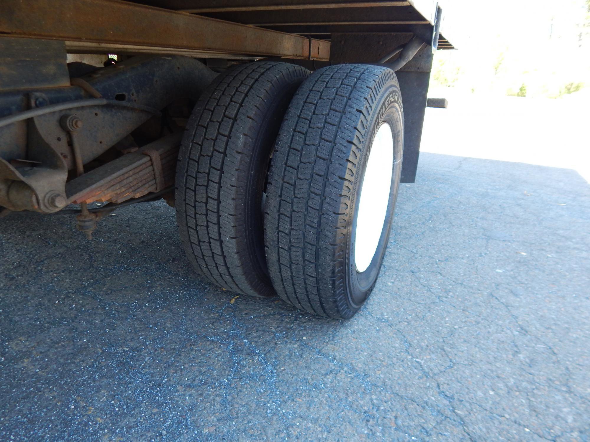 Used 2014 Ford E-350 and Econoline 350 Super Duty w/ Power Windows & Locks Group RWD image 19
