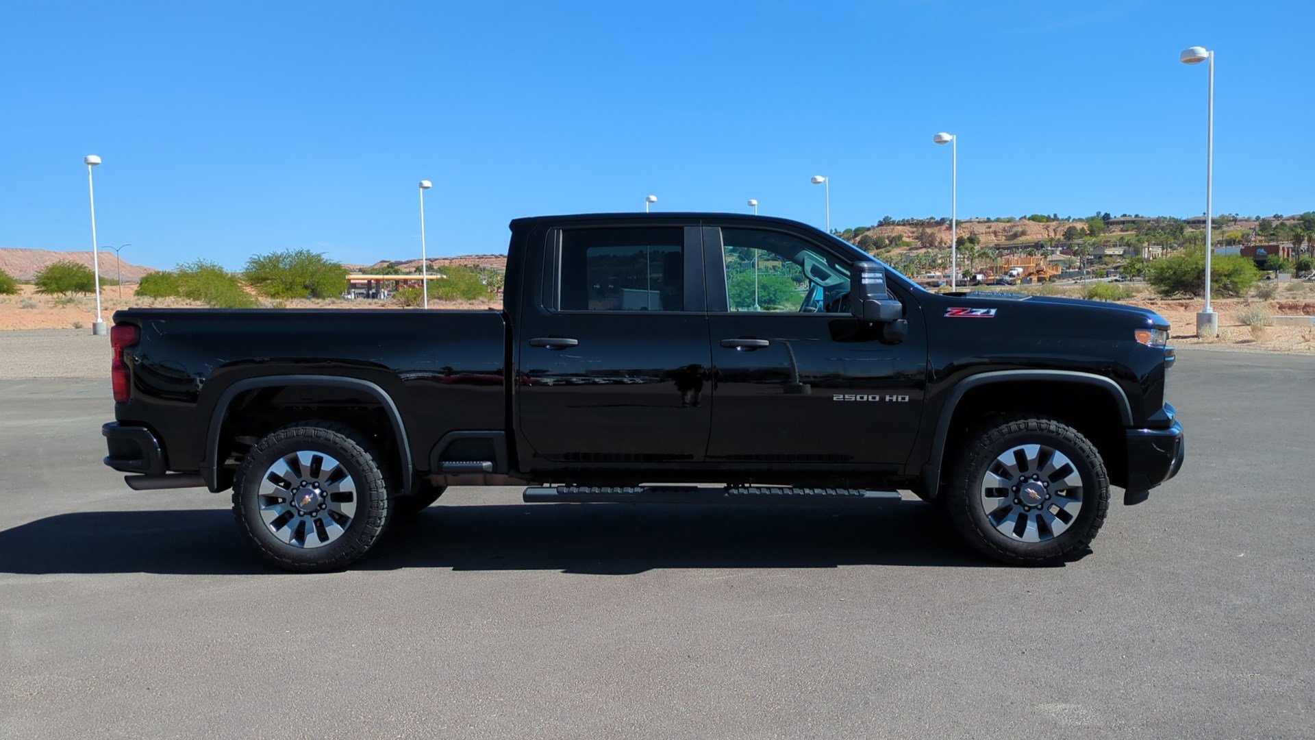 Used 2024 Chevrolet Silverado 2500 Custom w/ Custom Value Package AWD/4WD image 2