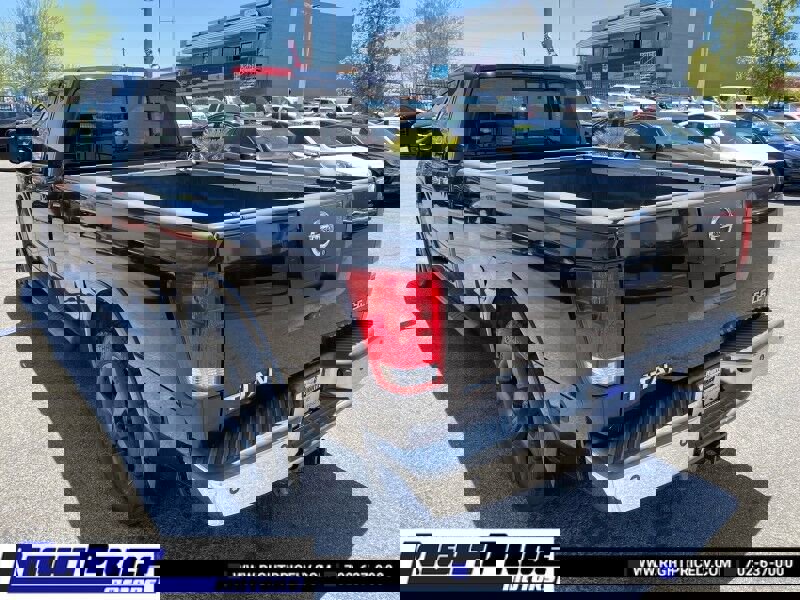 Used 2008 Nissan Titan LE w/ Tow Pkg image 3