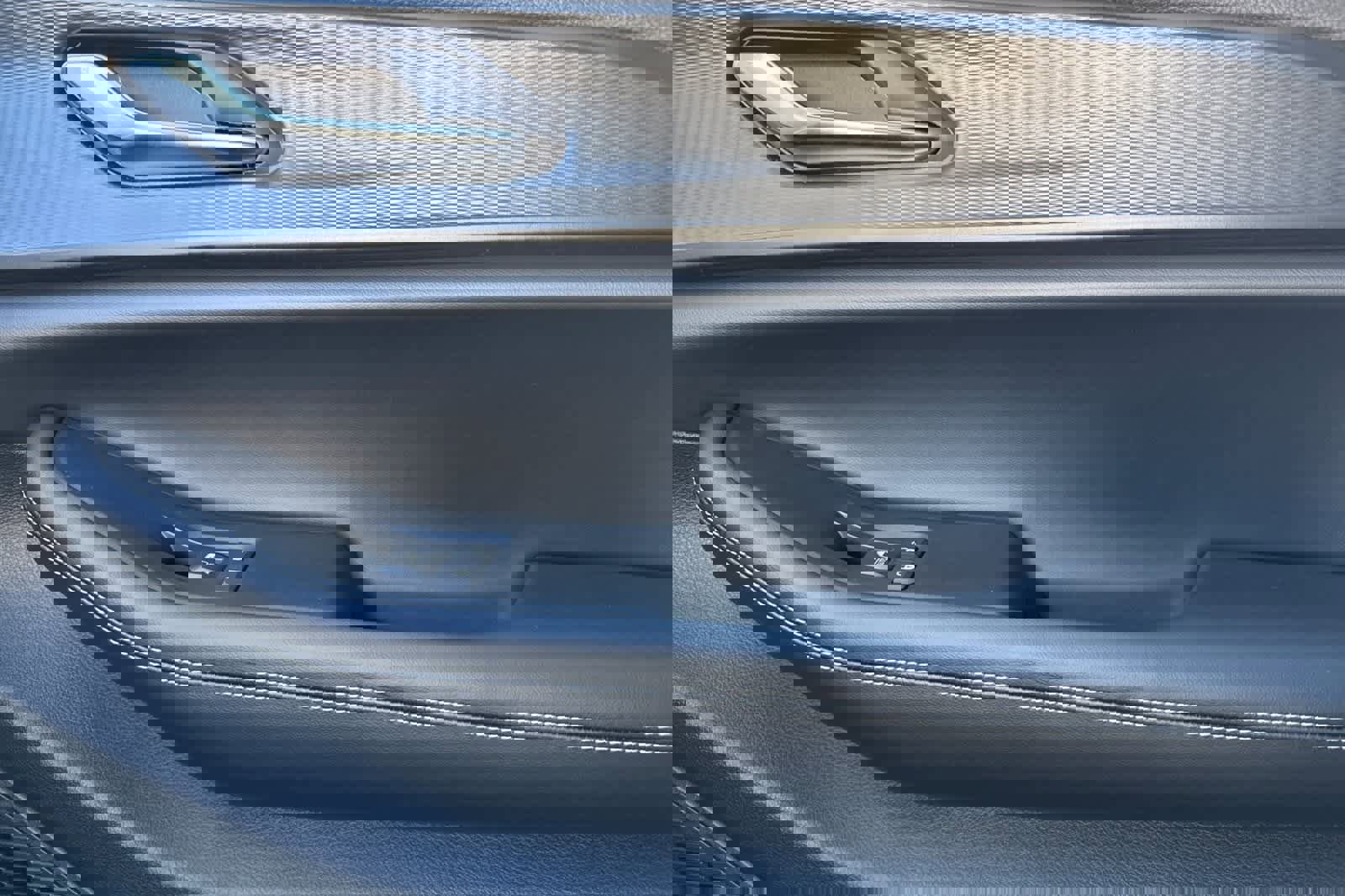 New 2025 Jeep Grand Cherokee Laredo image 19