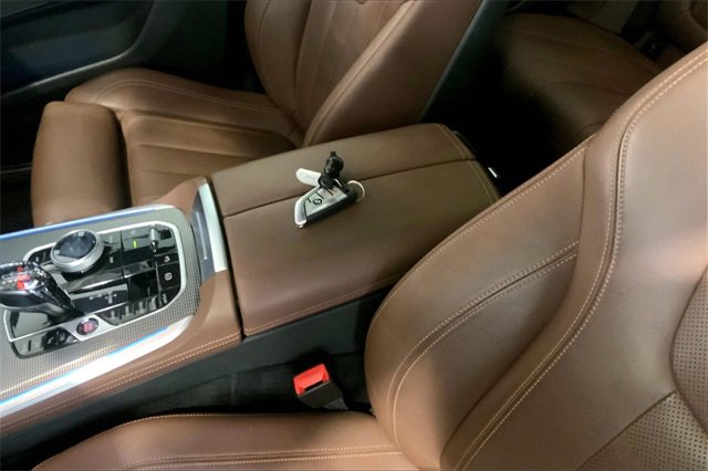 Used 2022 BMW X5 xDrive45e w/ M Sport Package image 12
