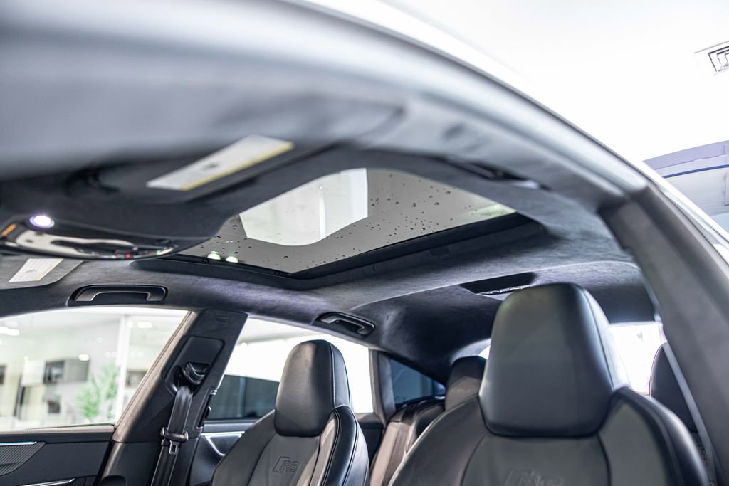 Used 2022 Audi RS 7 Sportback w/ RS 7 Executive Package image 19