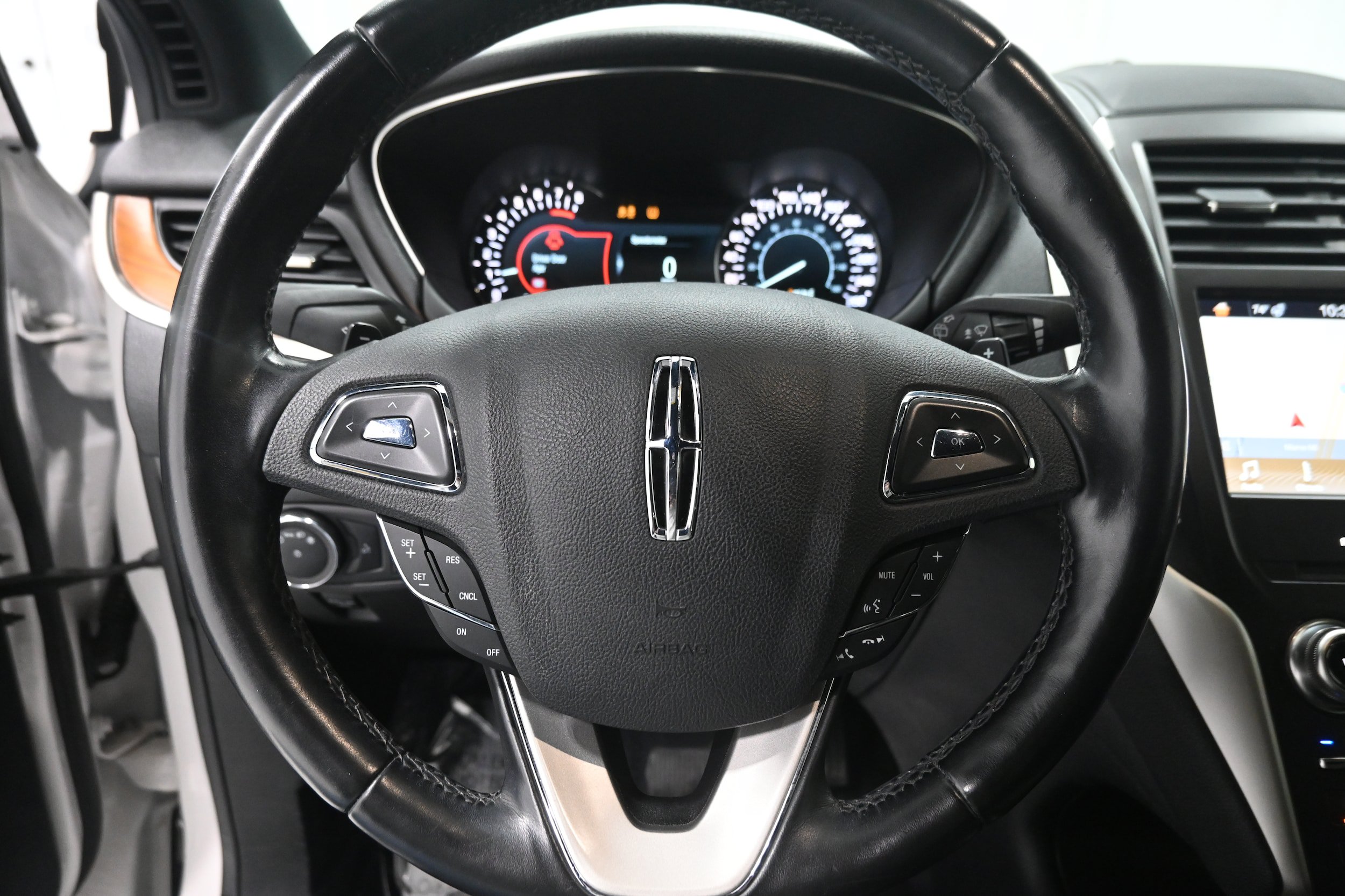 Used 2019 Lincoln MKC Reserve AWD/4WD image 9