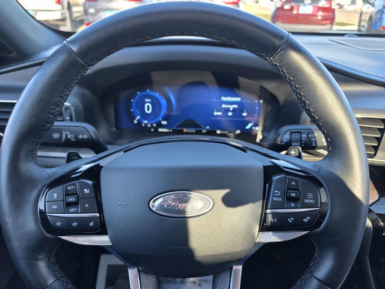 Used 2021 Ford Explorer Platinum image 16