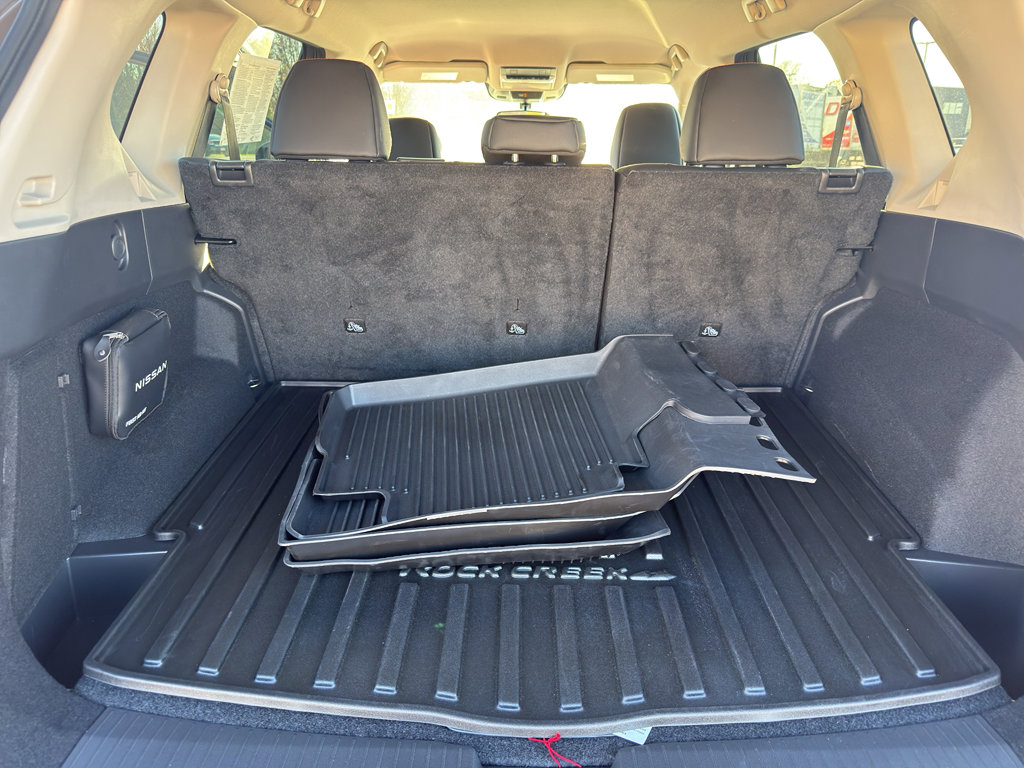 Certified 2025 Nissan Rogue SV image 33