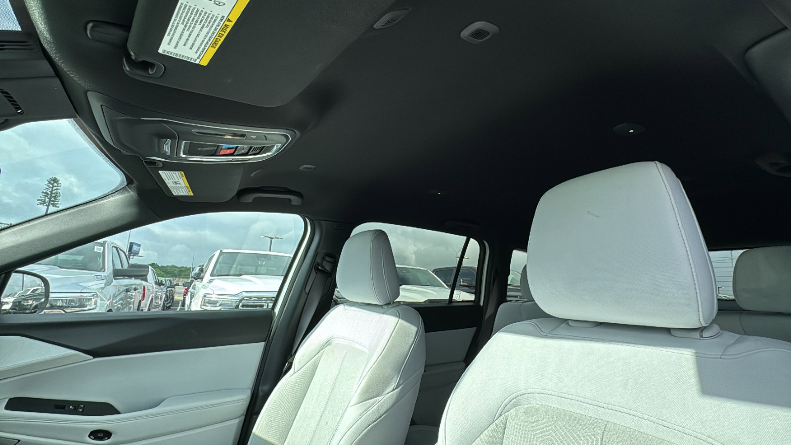 New 2026 Jeep Cherokee Laredo AWD/4WD image 14