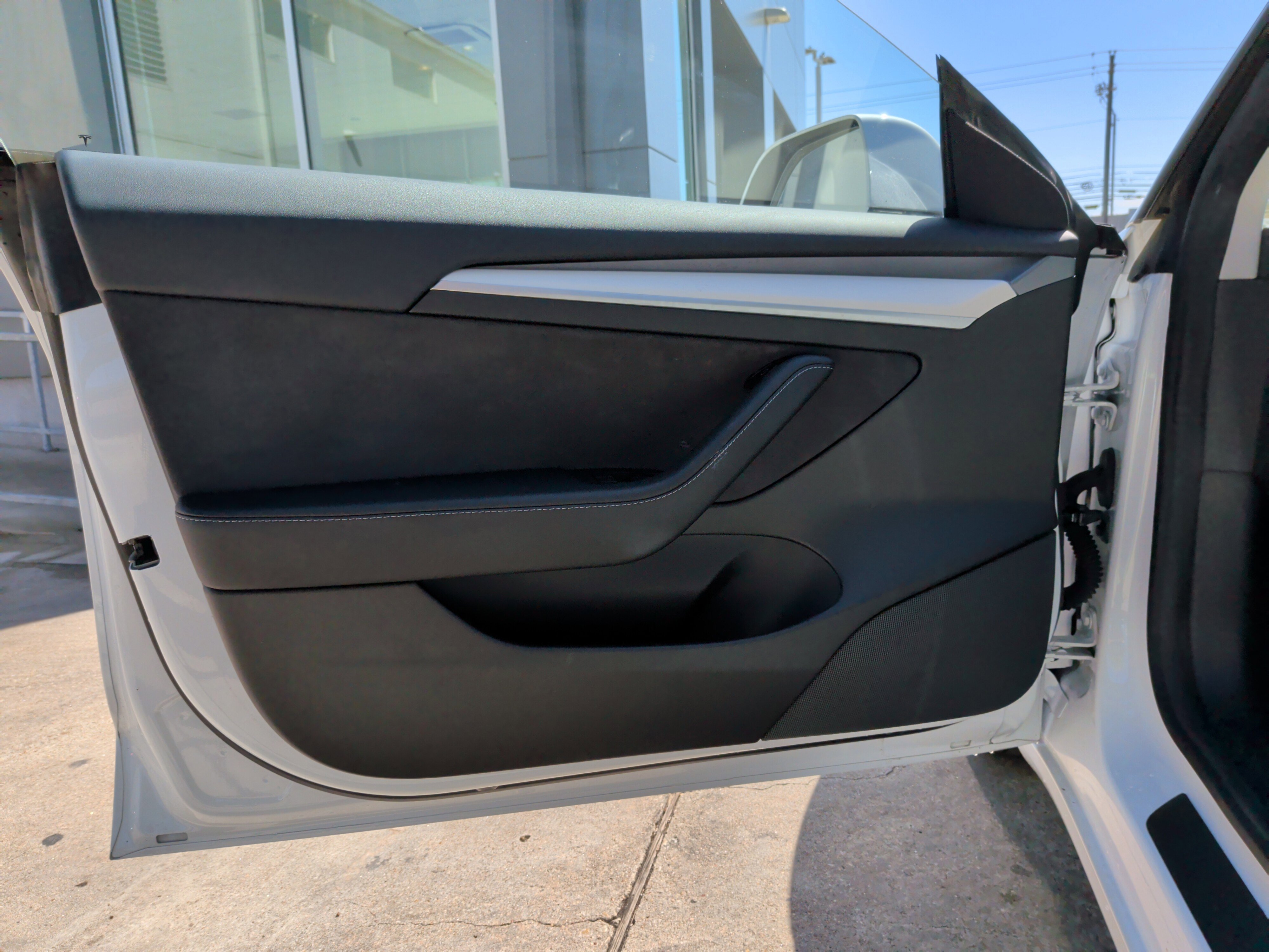 Used 2021 Tesla Model 3 Standard Range Plus image 14