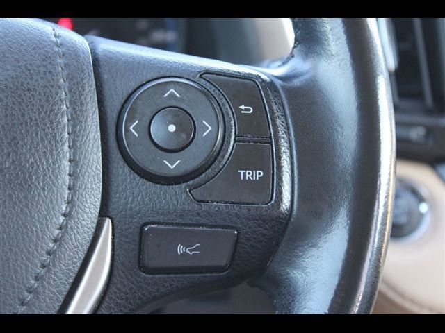 Used 2018 Toyota RAV4 XLE w/ Plus Extra Value Package AWD/4WD image 27