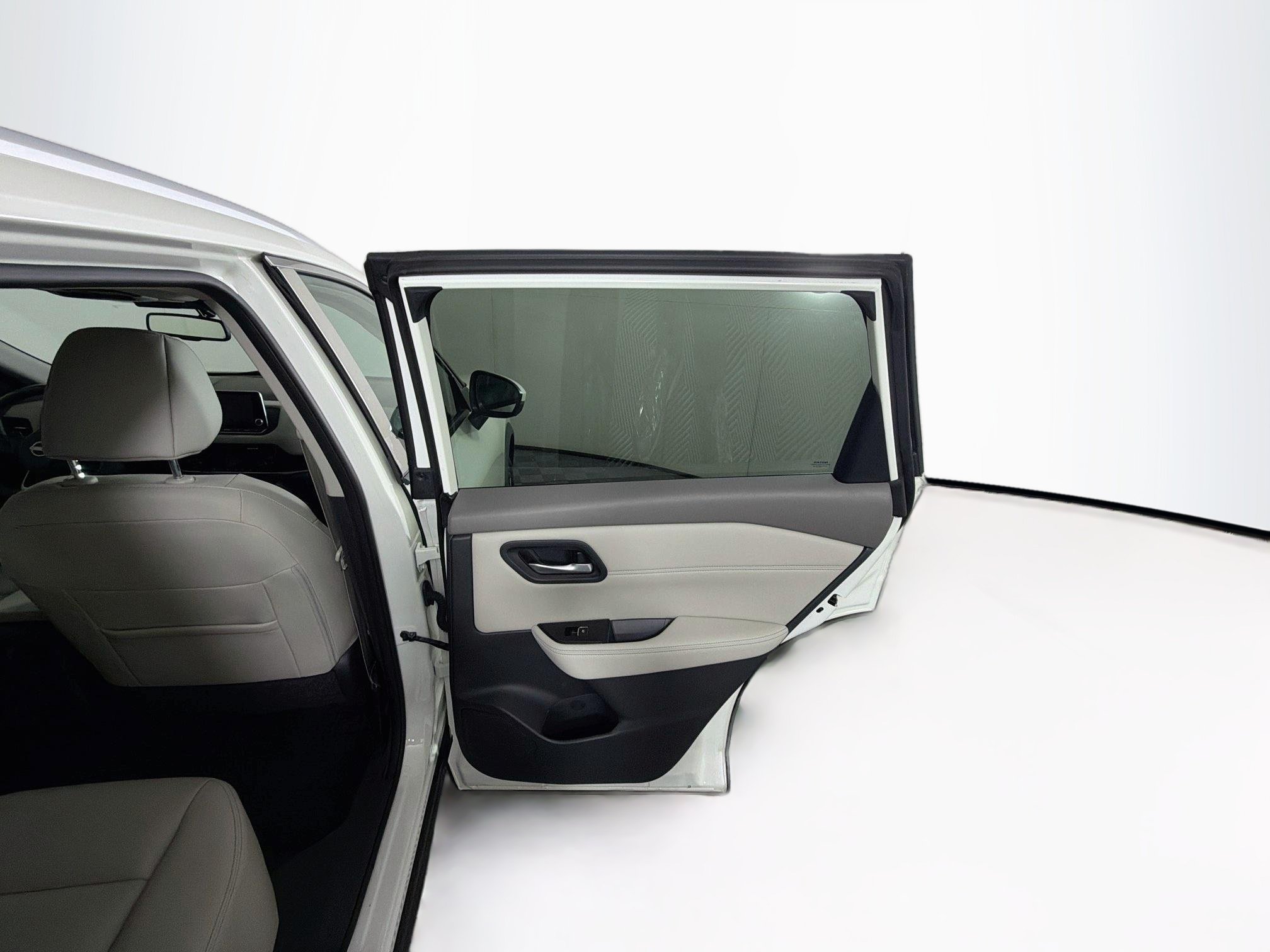 Used 2023 Nissan Rogue SL FWD image 30