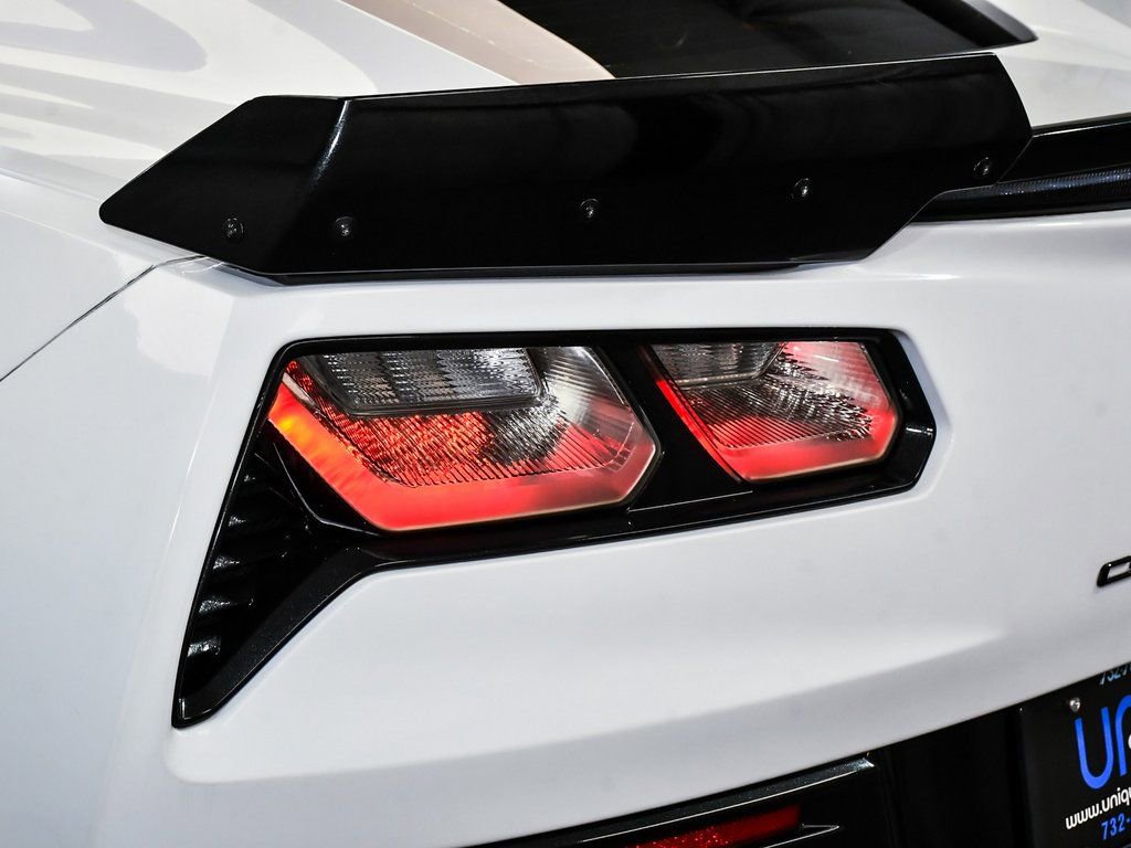 Used 2015 Chevrolet Corvette Z06 w/ 3LZ Preferred Equipment Group image 85