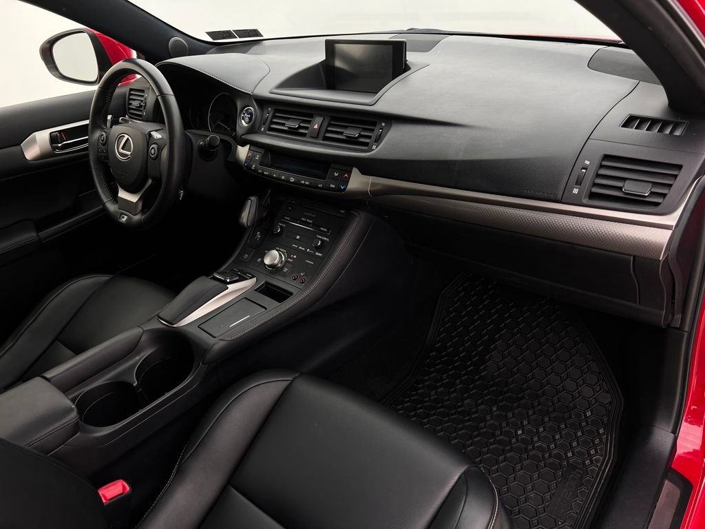 Used 2015 Lexus CT 200h w/ Navigation Package image 13