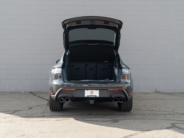 New 2026 Porsche Macan image 14