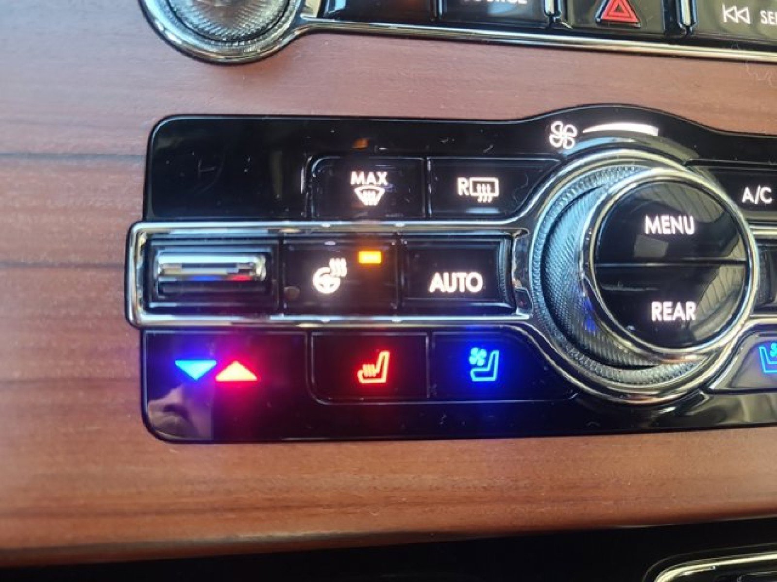 Used 2024 Lincoln Aviator Reserve w/ Equipment Group 201A image 34