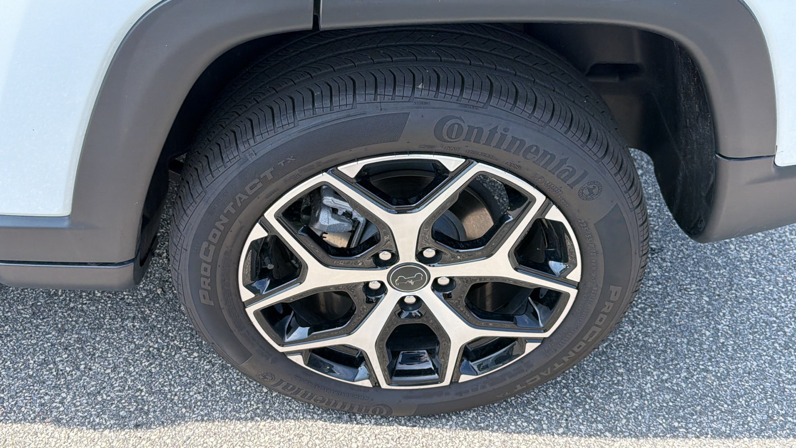 Used 2025 Jeep Compass Limited AWD/4WD image 12