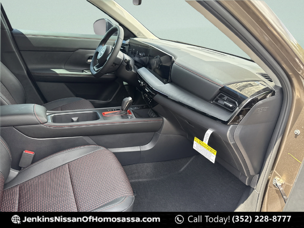 New 2026 Nissan Kicks SR FWD image 18