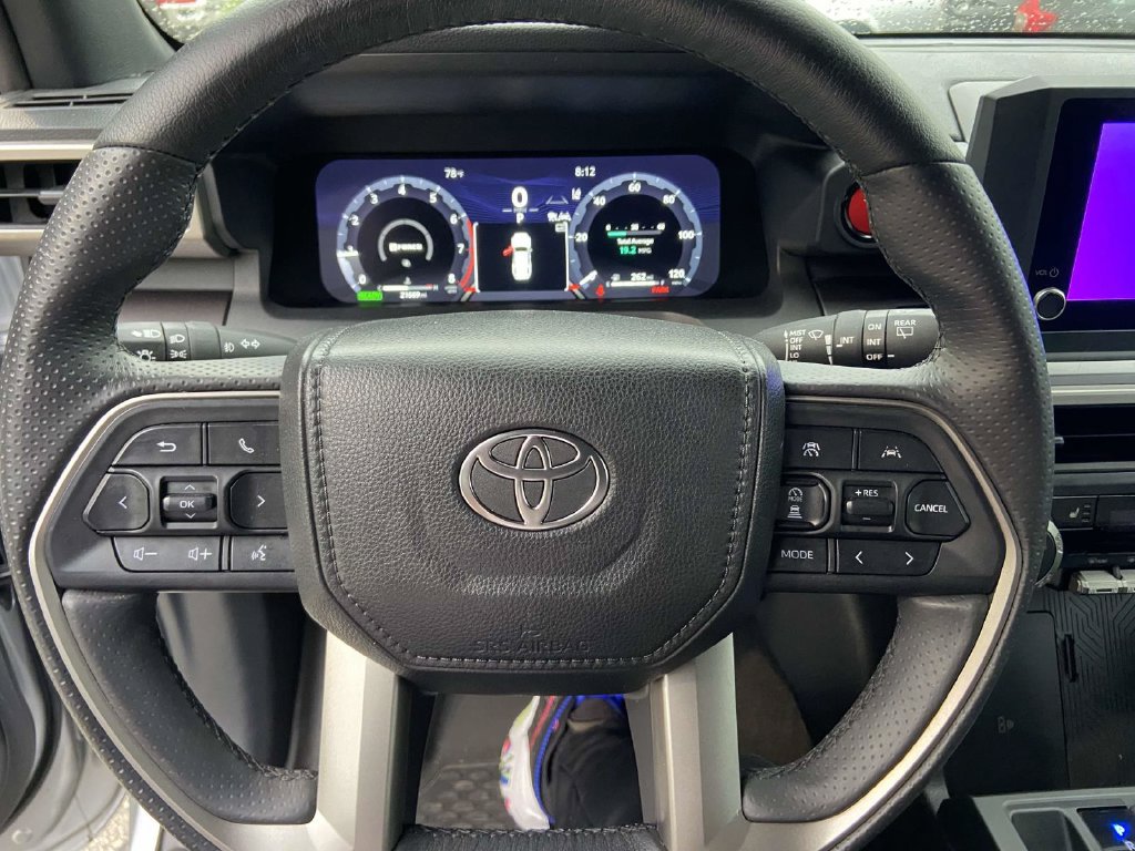 Used 2025 Toyota 4Runner TRD Off-Road AWD/4WD image 35