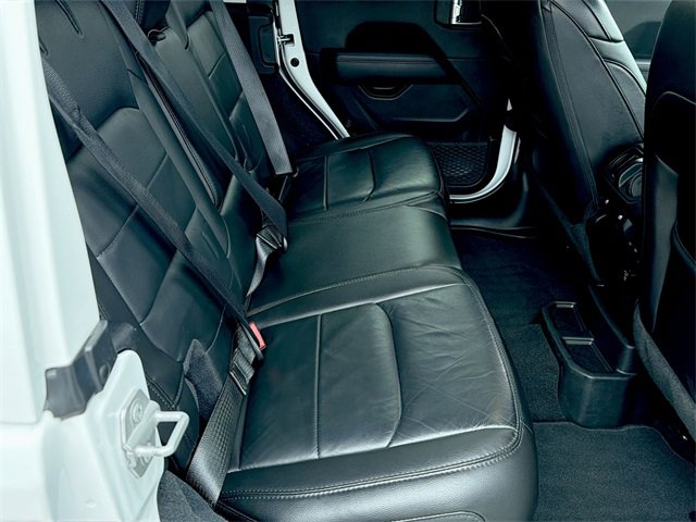 Used 2022 Jeep Wrangler Unlimited Sahara image 40