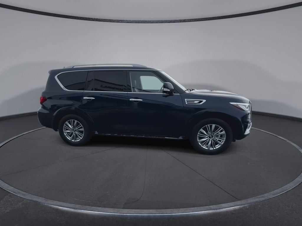 Used 2021 INFINITI QX80 Luxe image 2