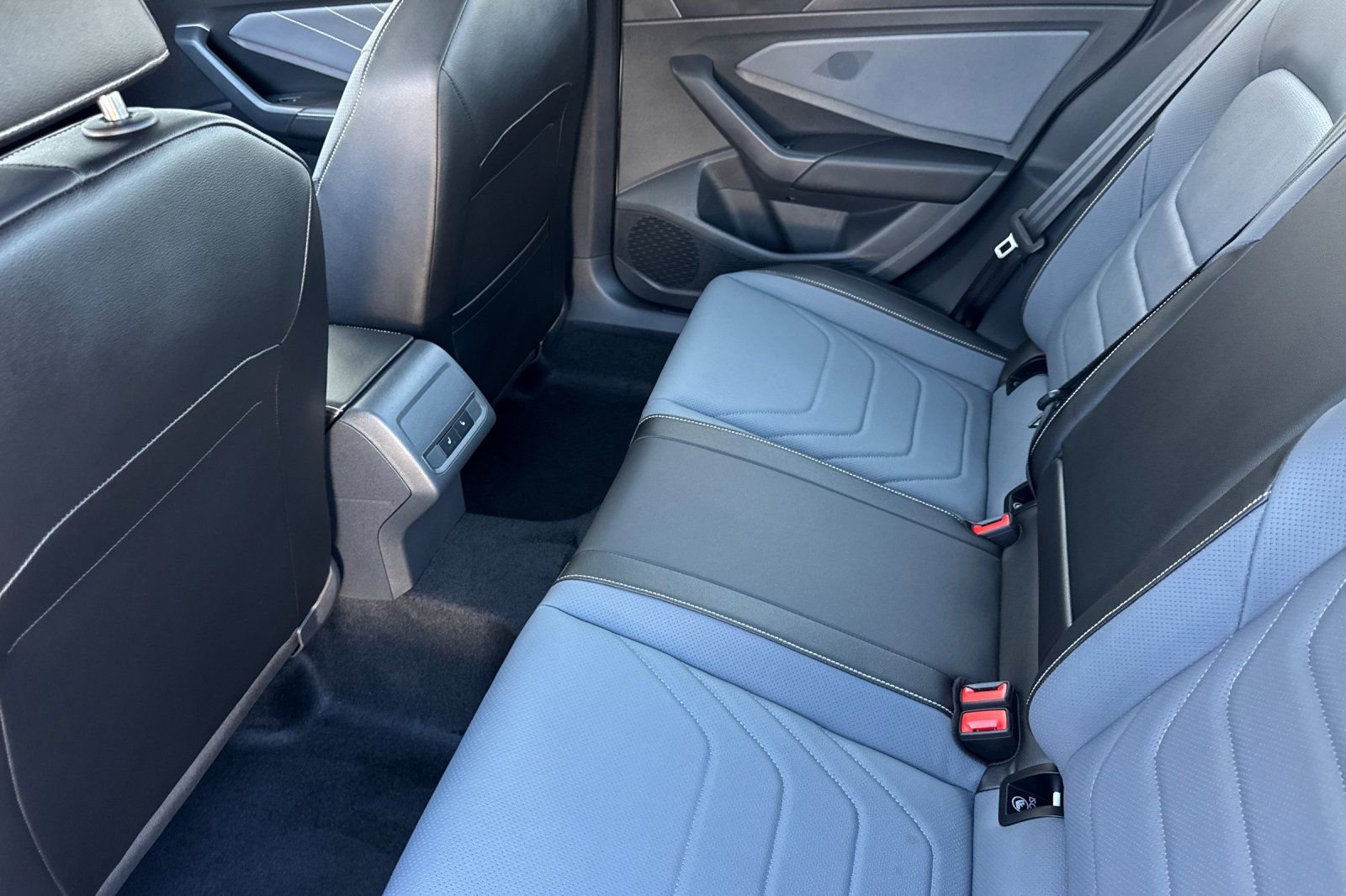 New 2026 Volkswagen Jetta SEL FWD image 10