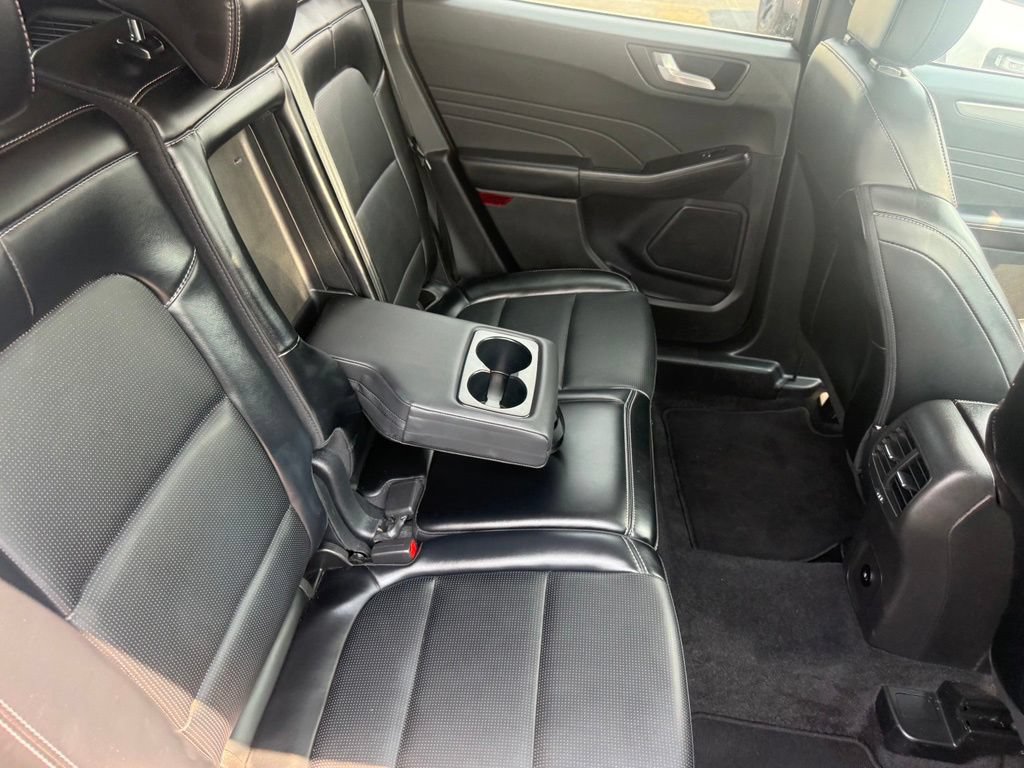 Certified 2024 Ford Escape Platinum AWD/4WD image 54