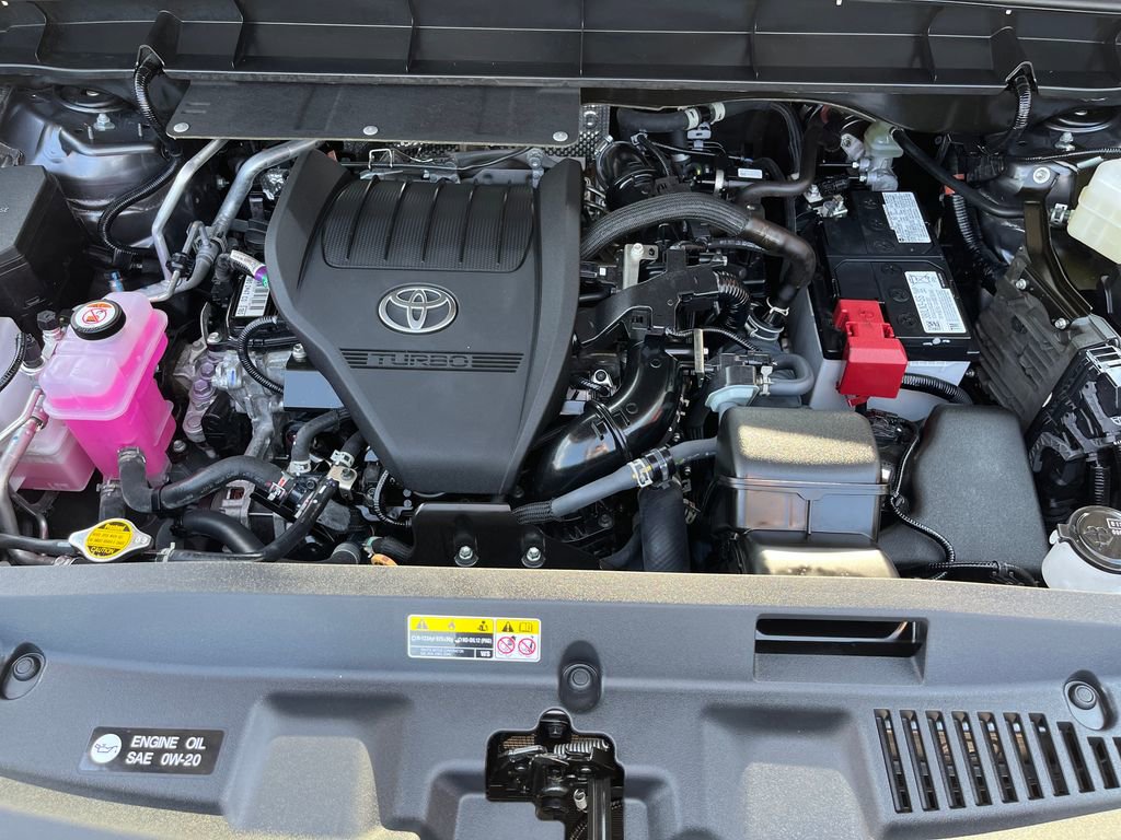 Certified 2023 Toyota Highlander L image 24