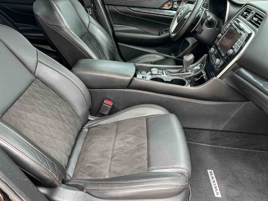 Used 2020 Nissan Maxima SR w/ Sport Mat Group FWD image 23