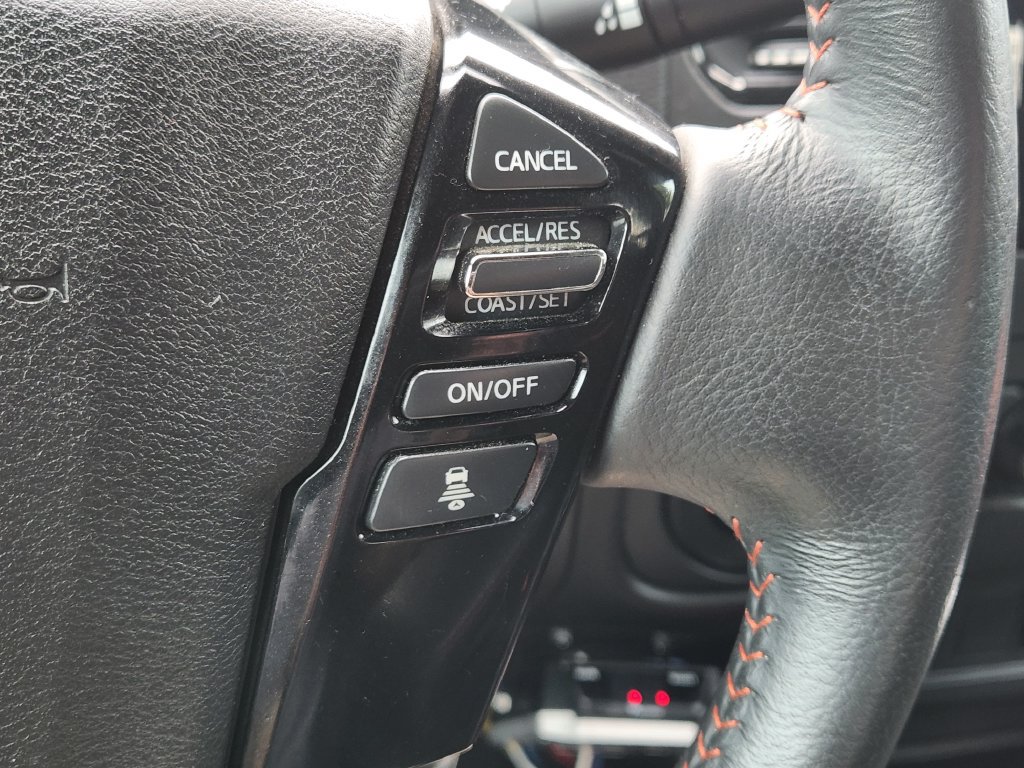 Used 2024 Nissan Frontier PRO-4X w/ Technology Package AWD/4WD image 31