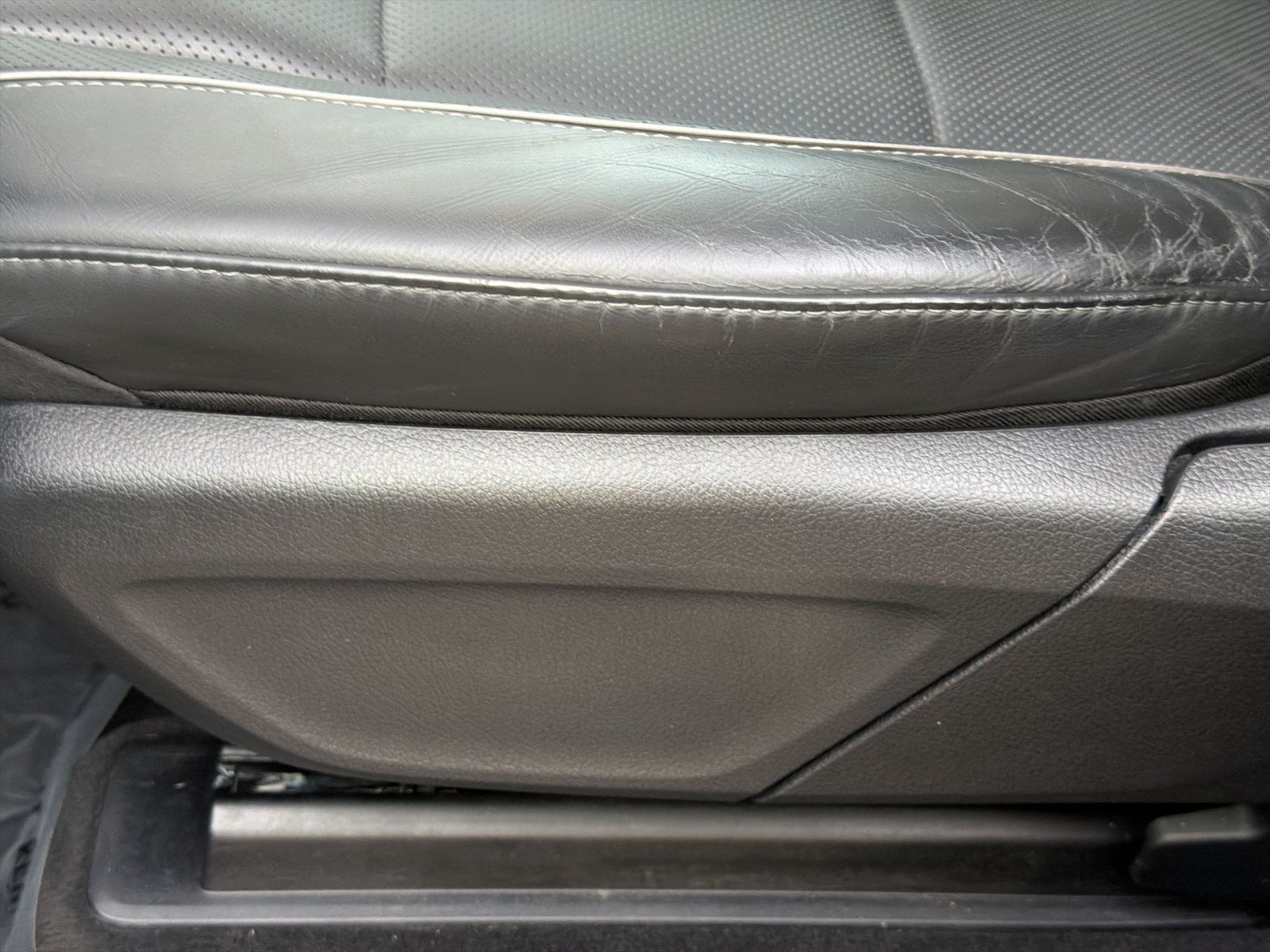 Used 2024 Mercedes-Benz GLS 580 4MATIC image 14