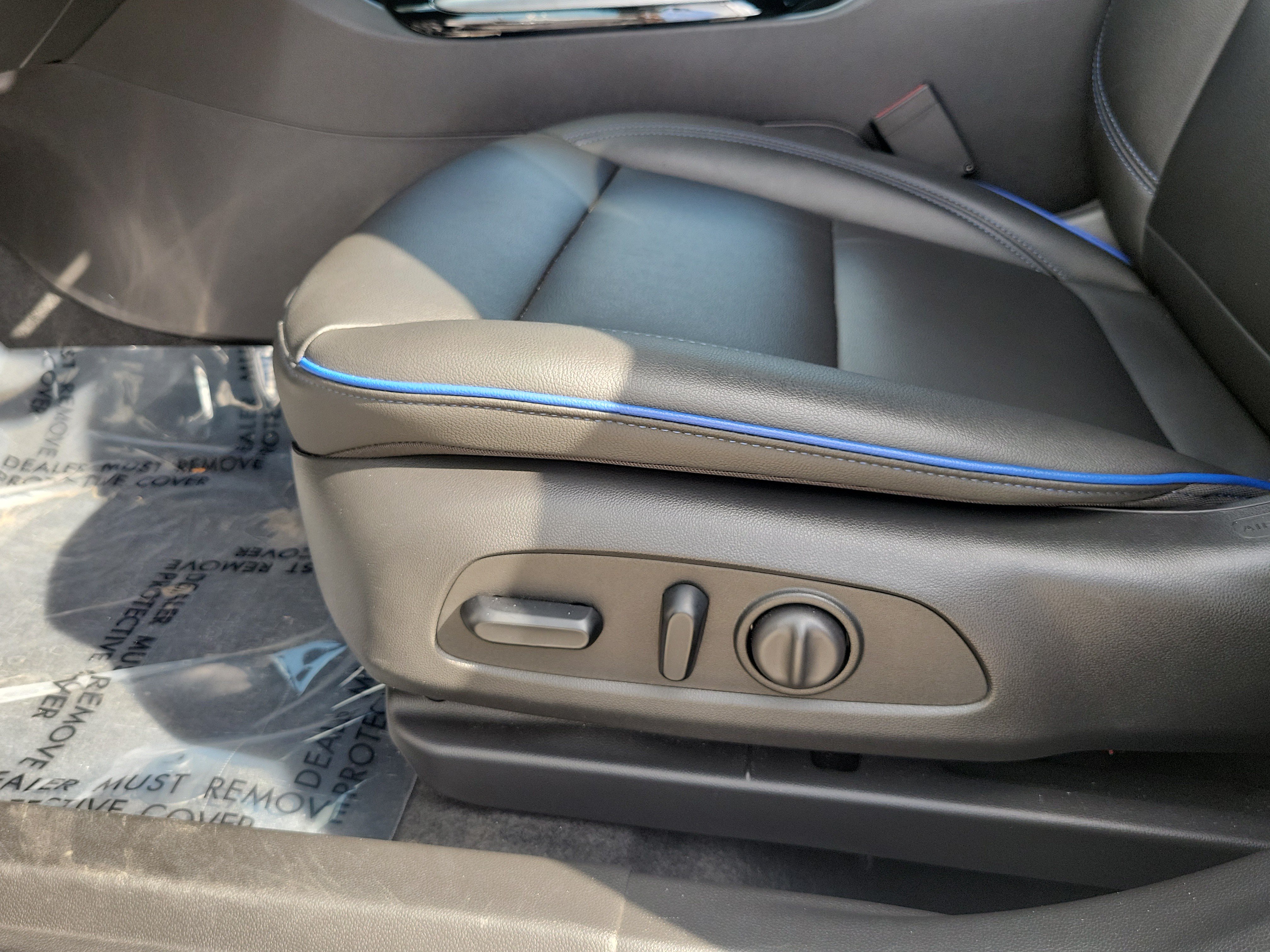 Used 2024 Buick Envista Sport Touring w/ Convenience I Package FWD image 12