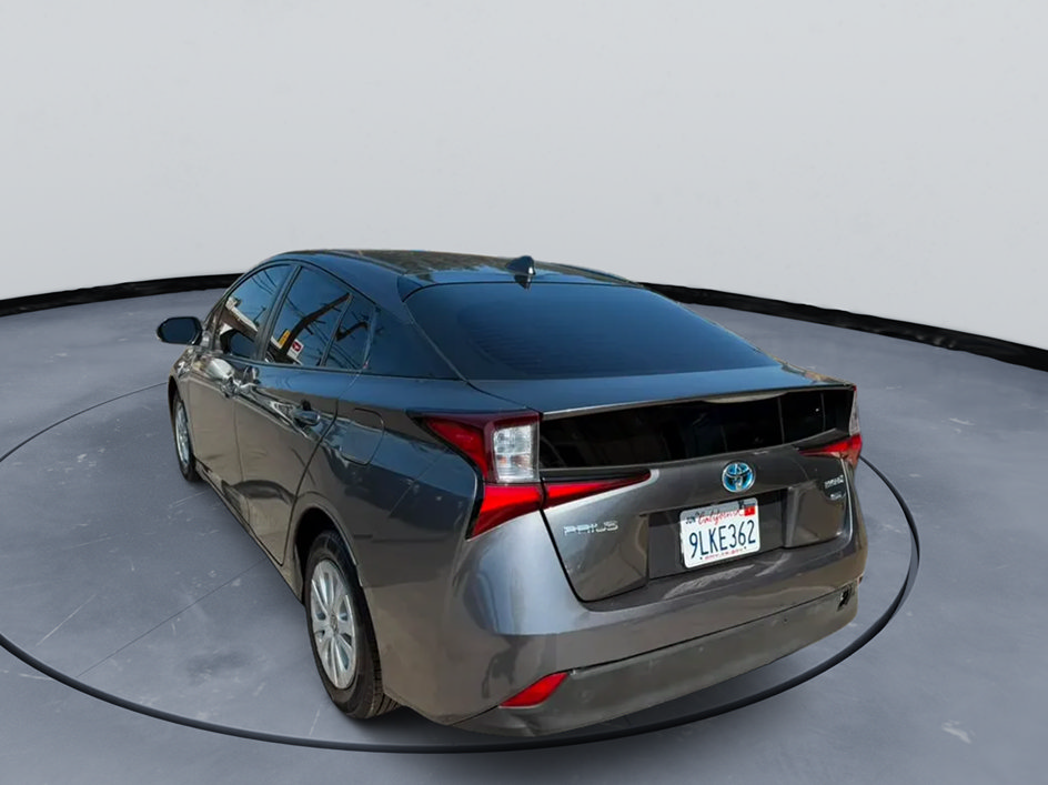 Used 2019 Toyota Prius L Eco FWD image 2