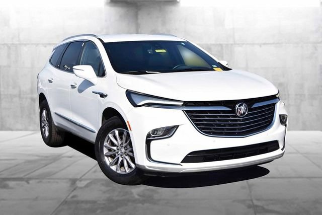 Used 2024 Buick Enclave Premium image 2