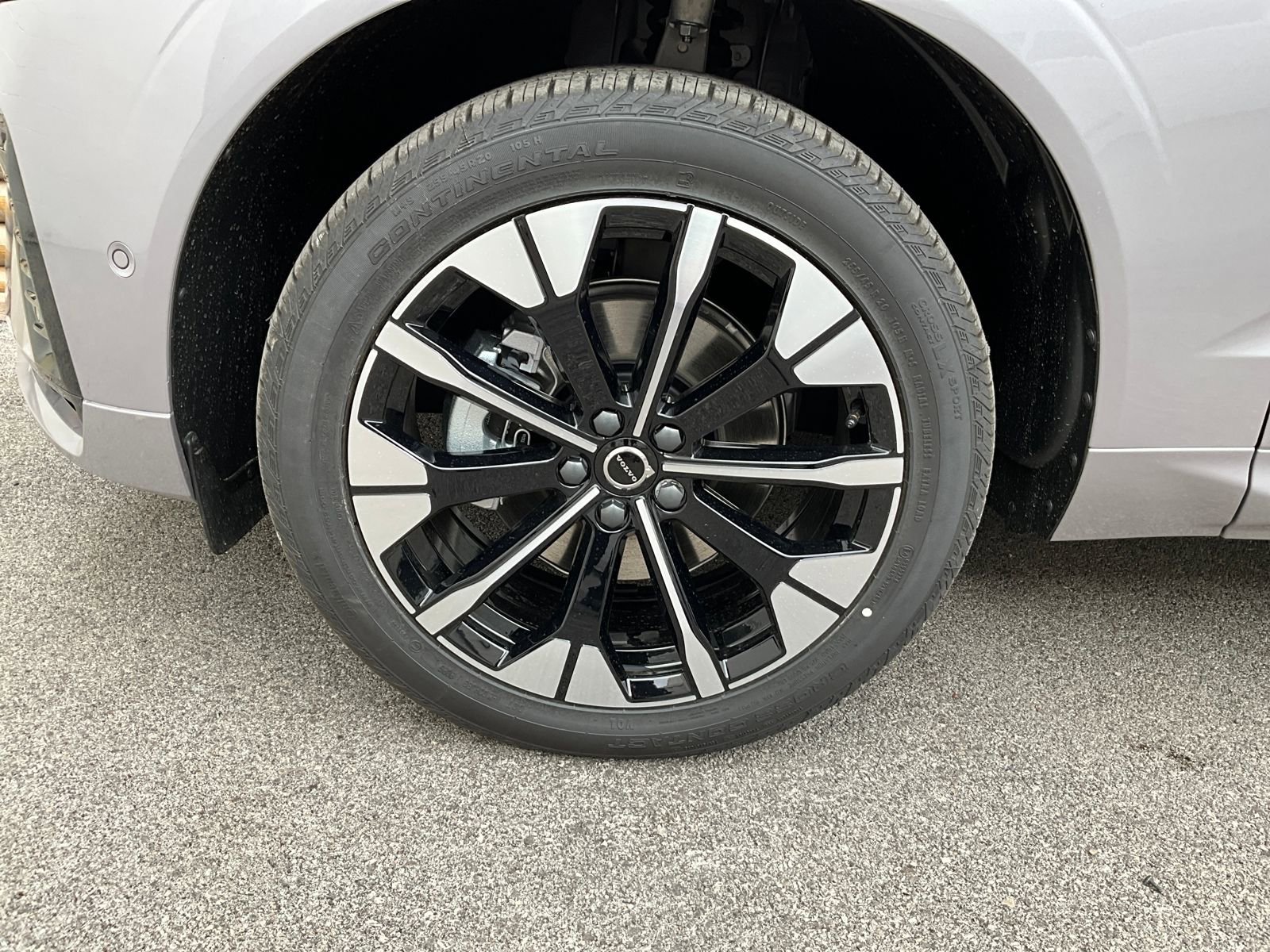 New 2026 Volvo XC60 B5 Plus w/ Protection Package Premier image 34