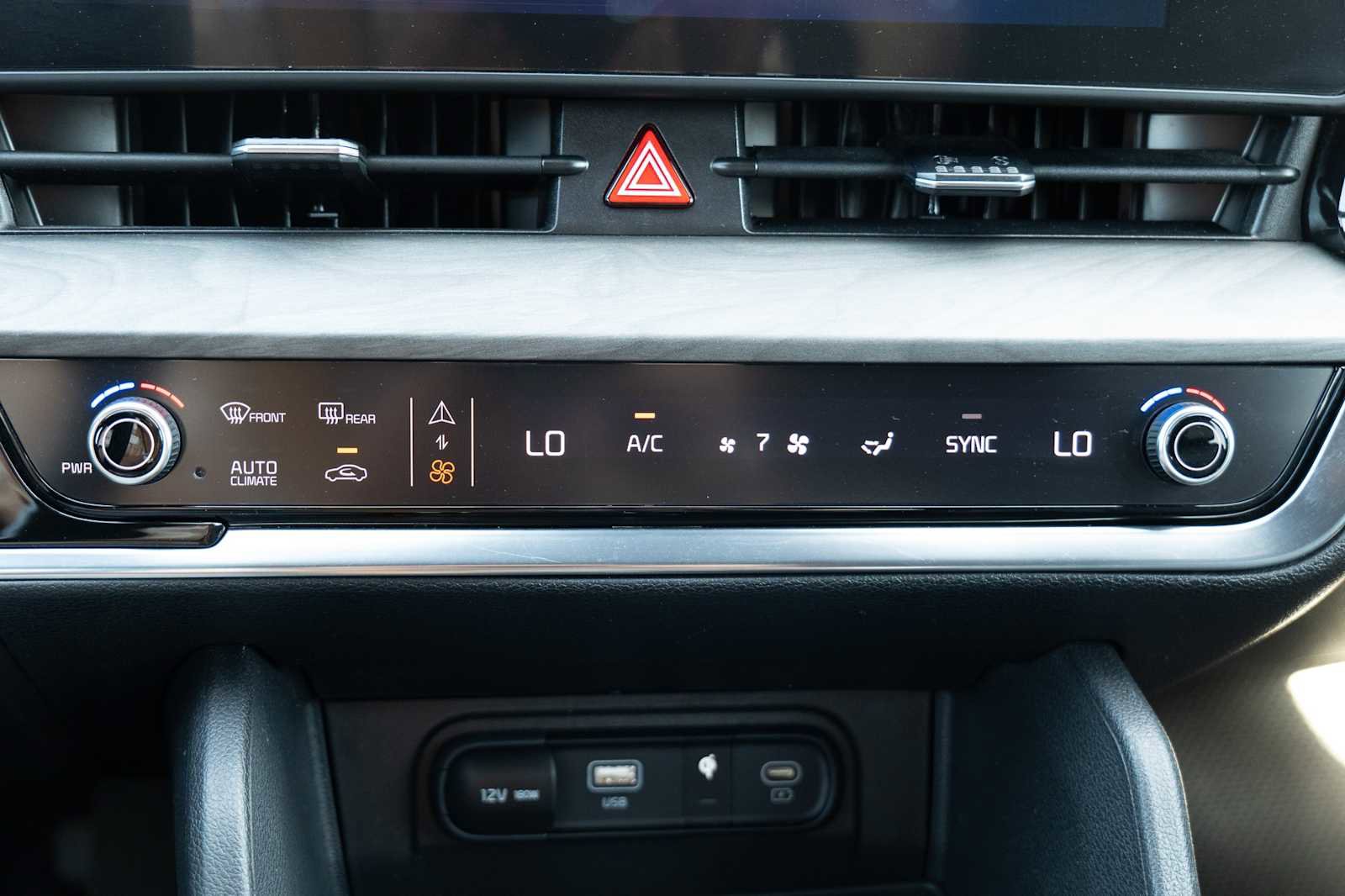 Certified 2023 Kia Sportage X-Line w/ X-Line Premium Package image 17