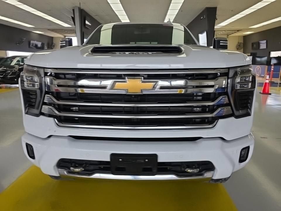 Used 2024 Chevrolet Silverado 2500 High Country AWD/4WD image 9