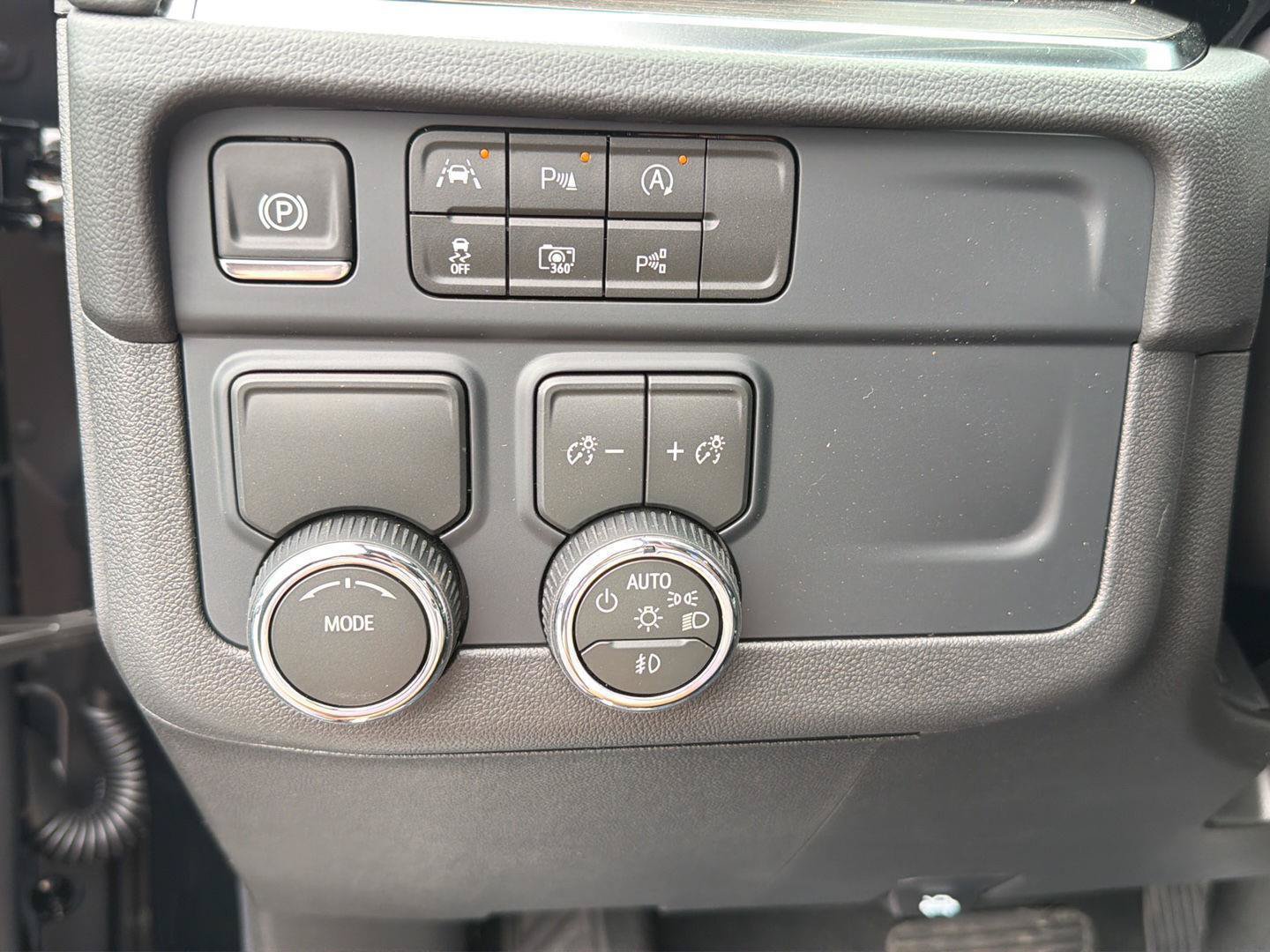 New 2026 Chevrolet Tahoe LT w/ Comfort Package RWD image 21