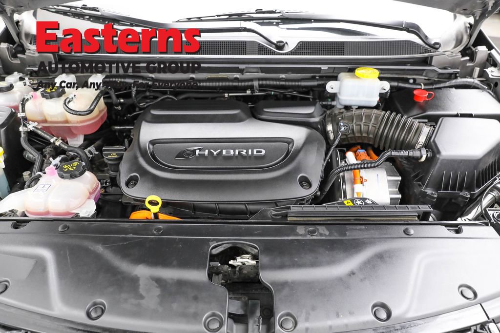 Used 2022 Chrysler Pacifica Touring-L image 7