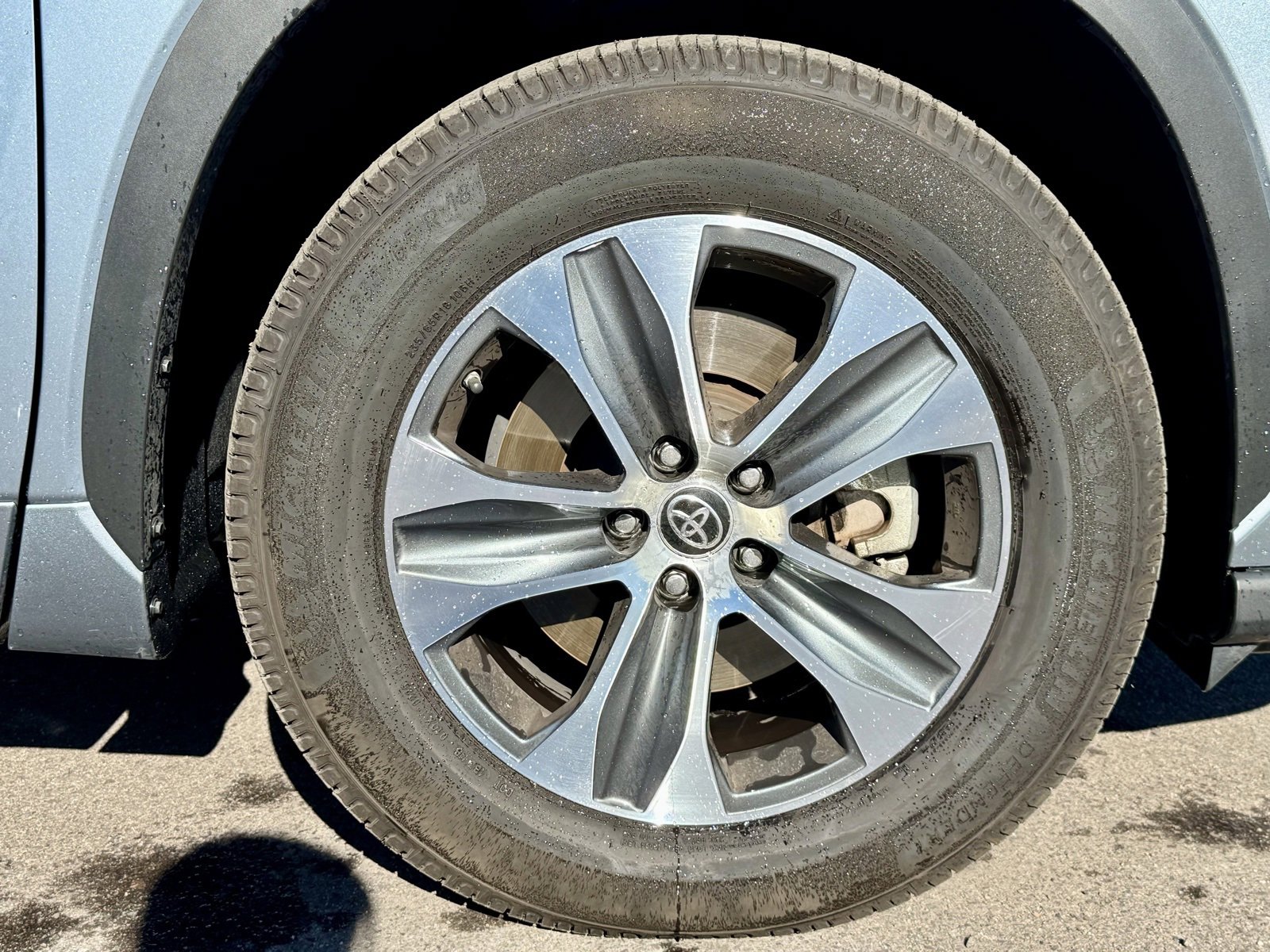 Used 2020 Toyota Highlander XLE image 9