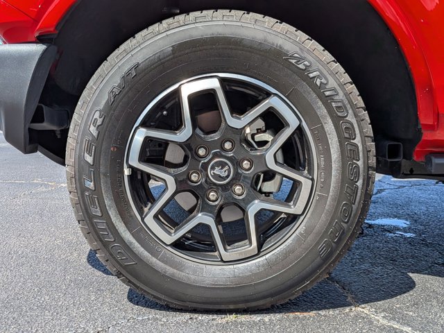 Used 2023 Ford Bronco Outer Banks AWD/4WD image 18