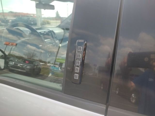 Used 2015 Ford F150 XLT w/ Trailer Tow Package image 14