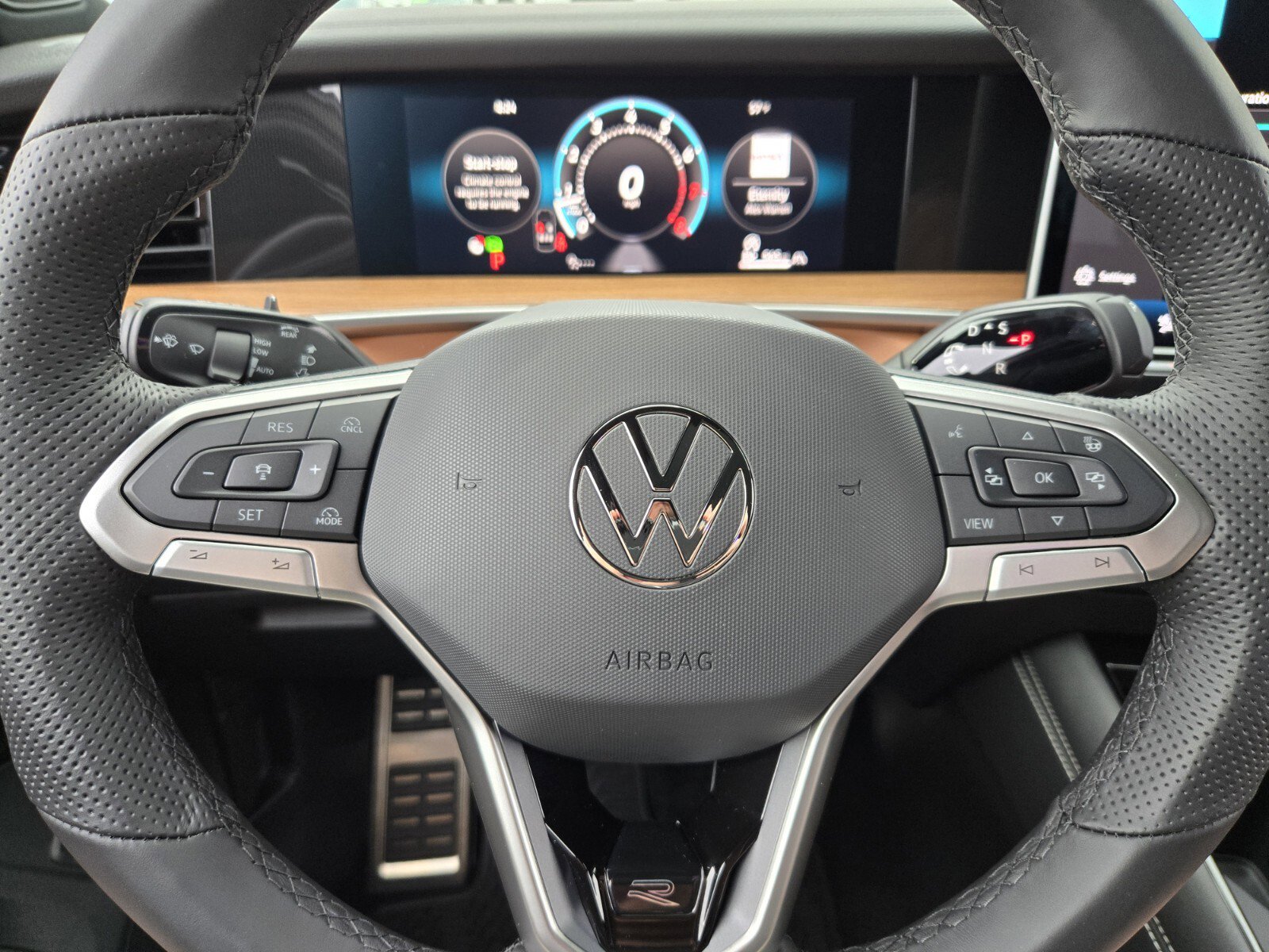 New 2026 Volkswagen Tiguan SEL R-Line image 21