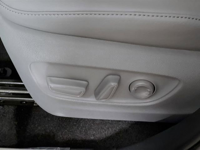 New 2026 Toyota Highlander Platinum image 13