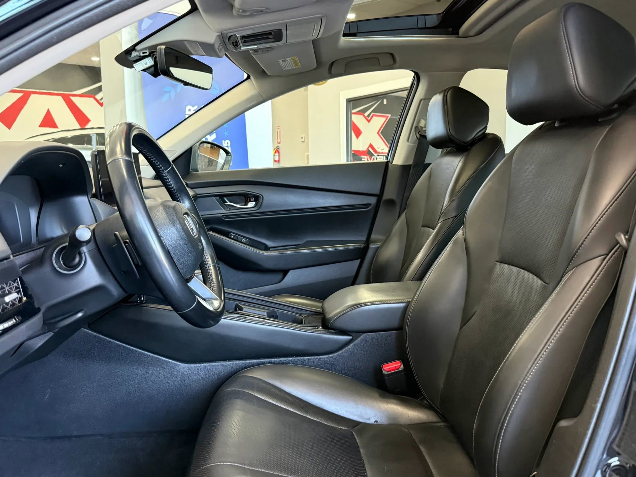 Used 2023 Honda Accord Touring image 8