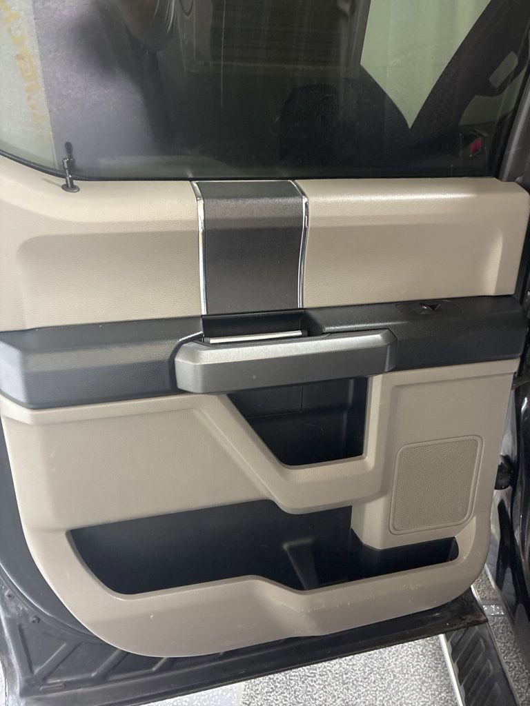 Used 2015 Ford F150 XLT image 24