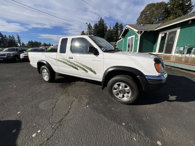 Used 1998 Nissan Frontier XE image 3