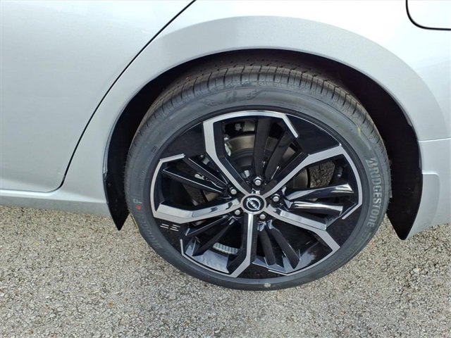 New 2025 Nissan Altima 2.5 SR image 4